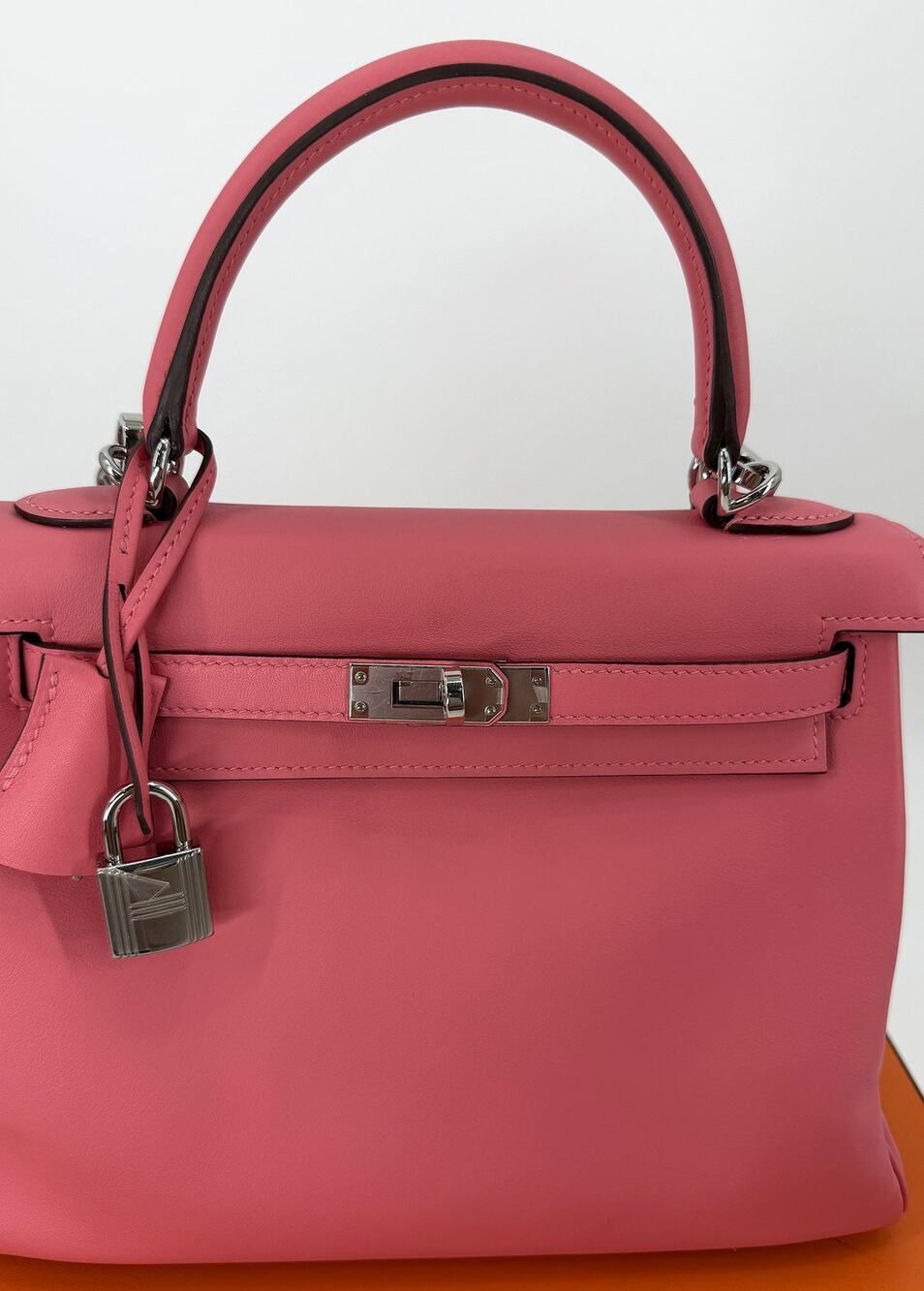 Hermès Kelly 25 Retourné Rose Azalée Swift Palladium Hardware 2024 Full Set